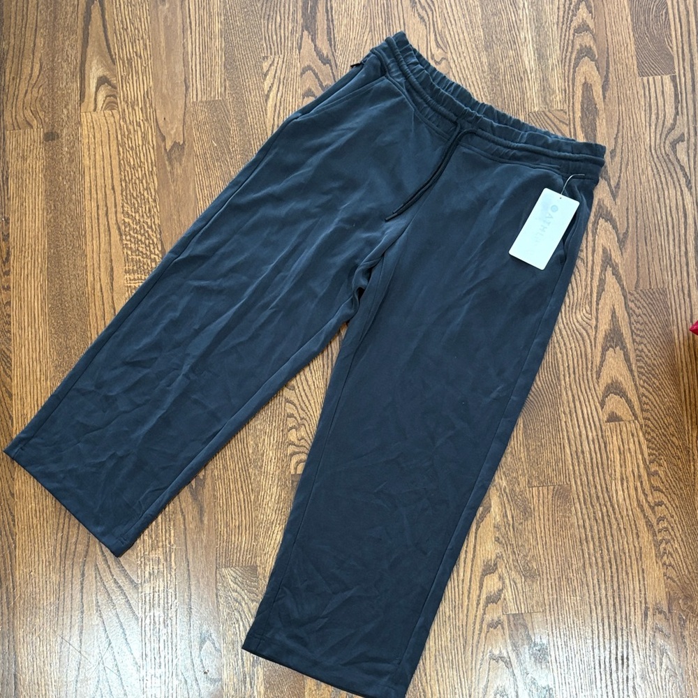 Athleta Black Capris
